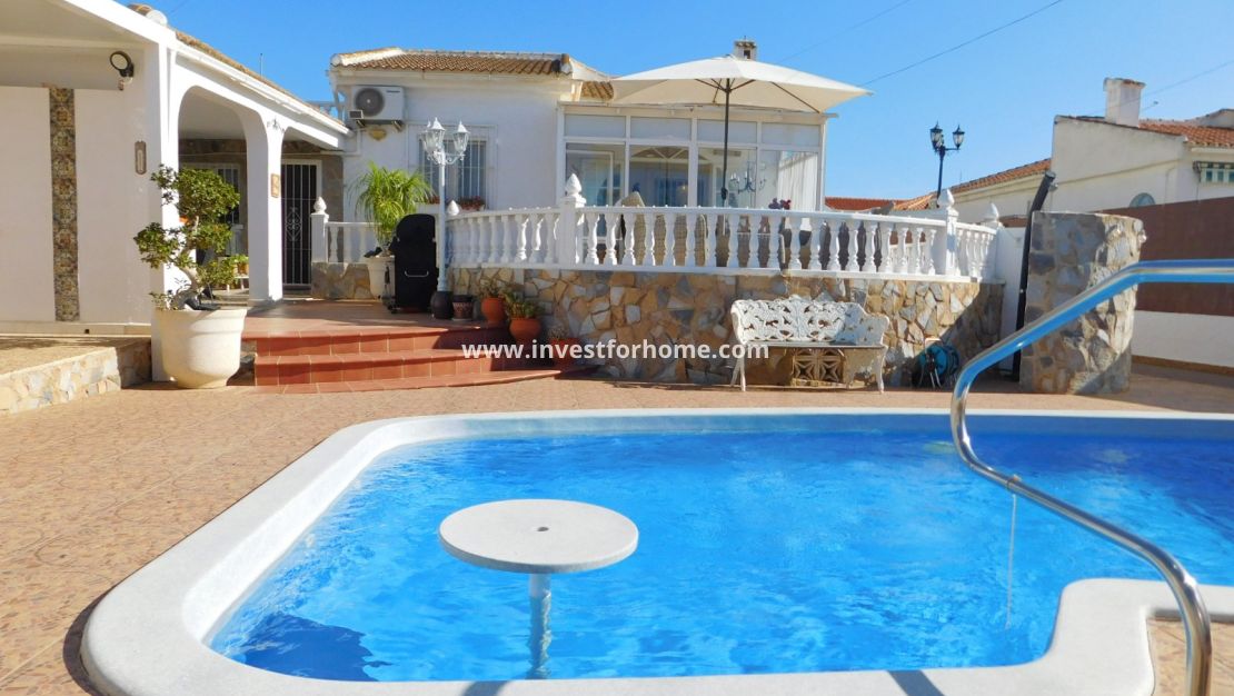 Försäljning - Villa - Torrevieja - San Luis