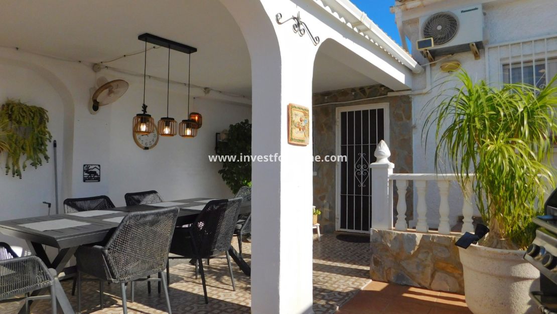 Försäljning - Villa - Torrevieja - San Luis