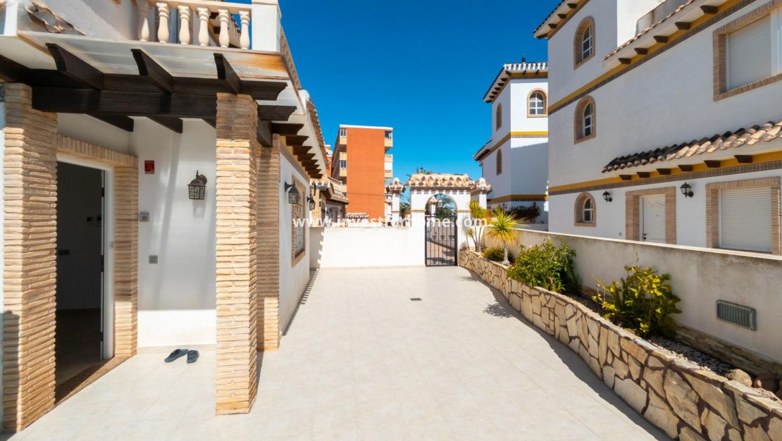 Försäljning - Villa - Torrevieja - Torrelamata - La Mata