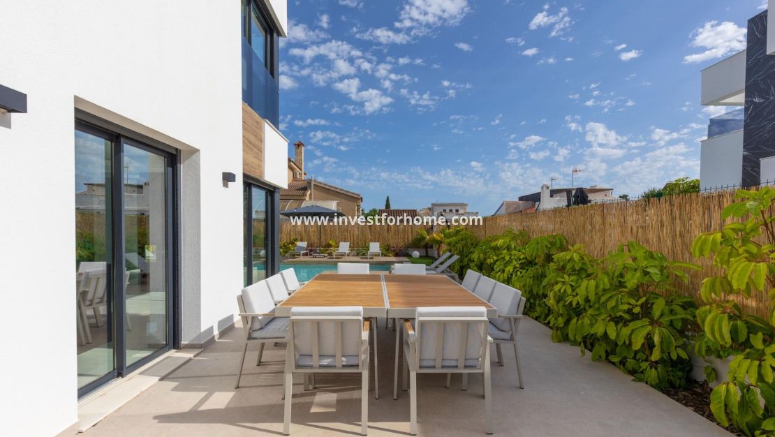 Försäljning - Villa - Torrevieja - Torreta Florida