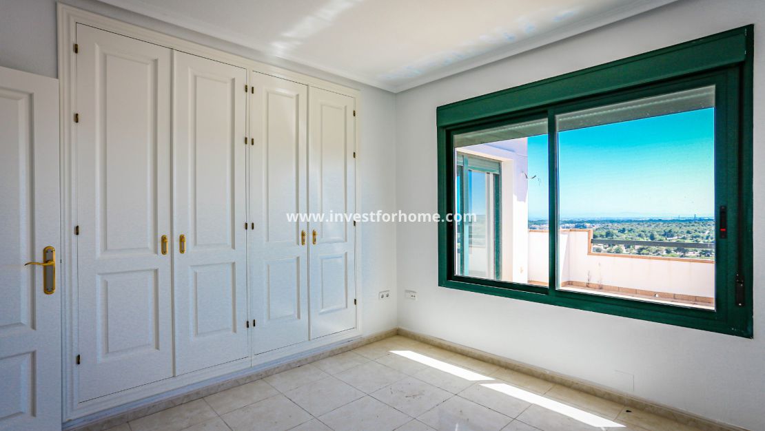 Iron Lomas de Campoamor Orihuela Costa La Zenia Costa Blanca 