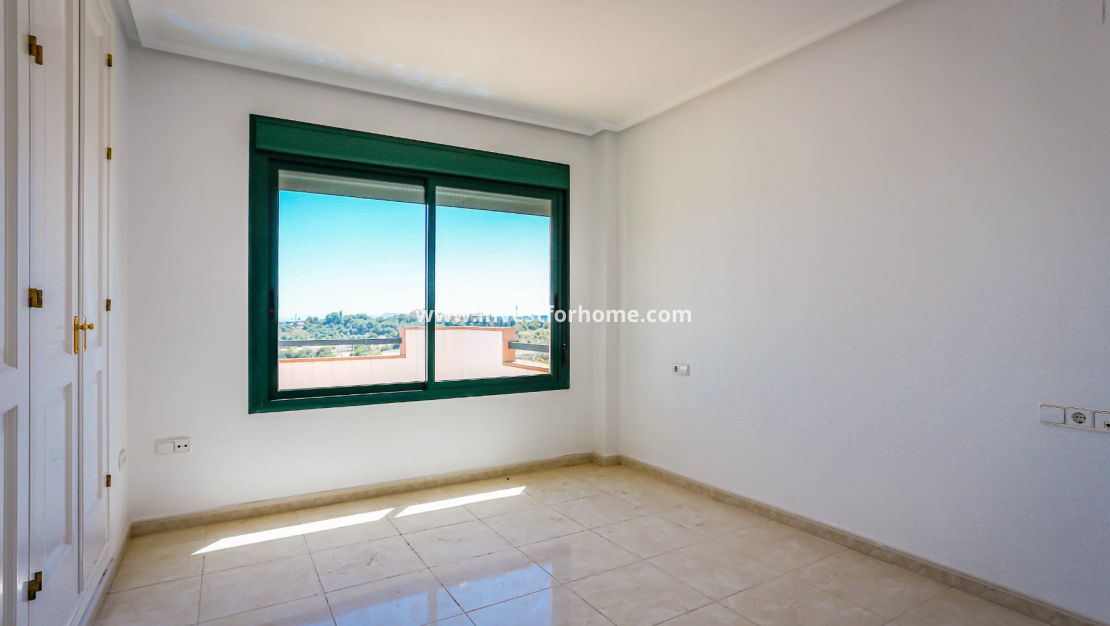 Iron Lomas de Campoamor Orihuela Costa La Zenia Costa Blanca 