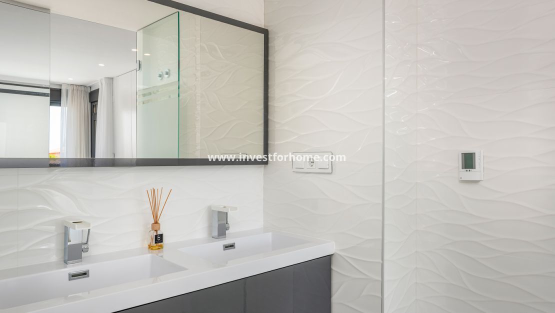 Nouvelle construction - detached - Playa Paraiso