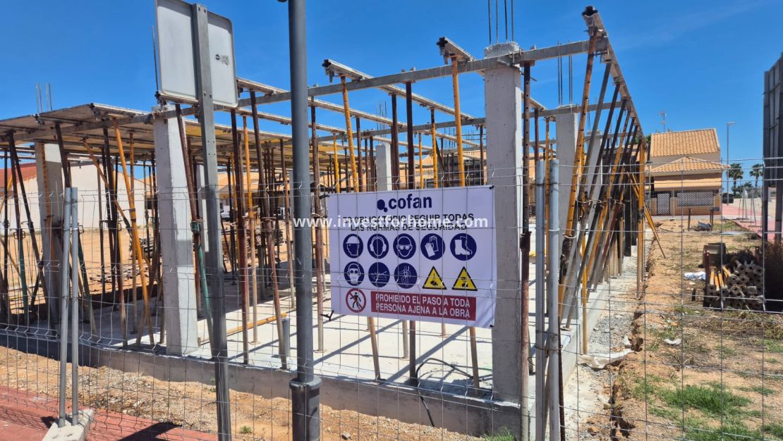 Nouvelle construction - Maison - Roldan