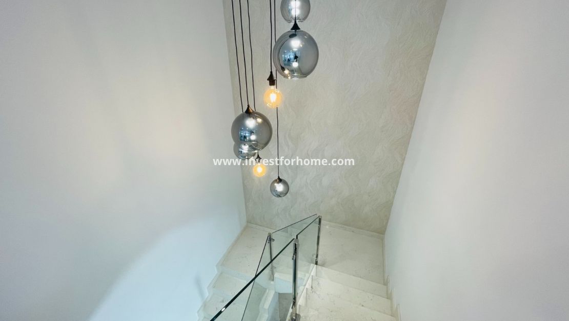 Nouvelle construction - Villa - Torrevieja - Centro