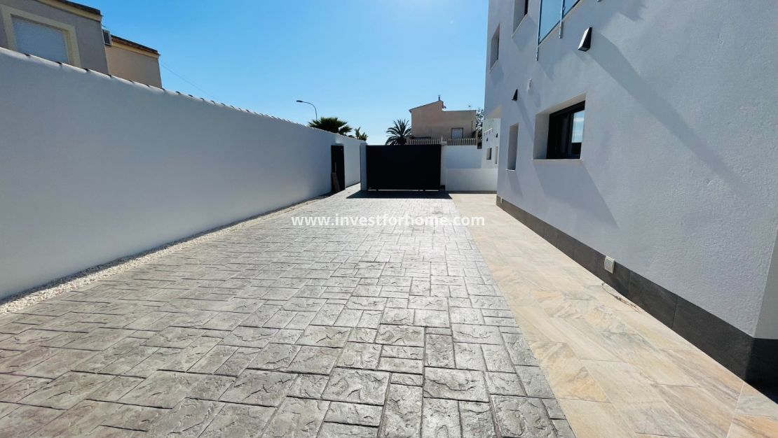 Nouvelle construction - Villa - Torrevieja - Centro