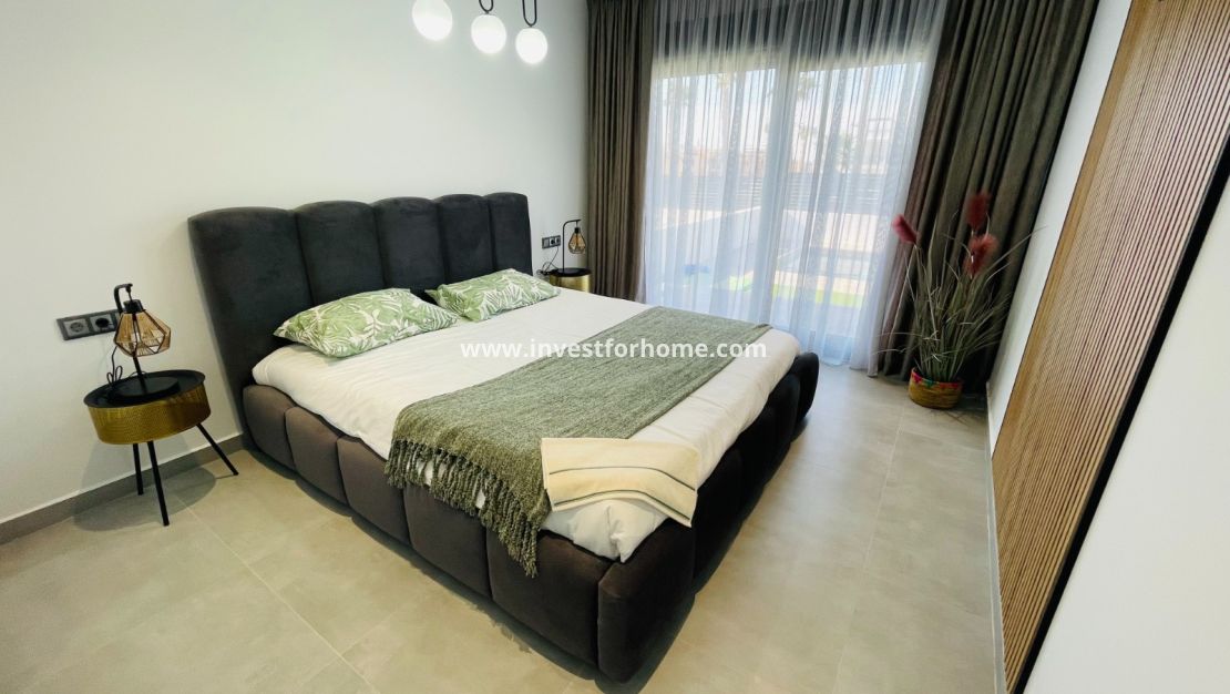 Nouvelle construction - Villa - Torrevieja - Centro