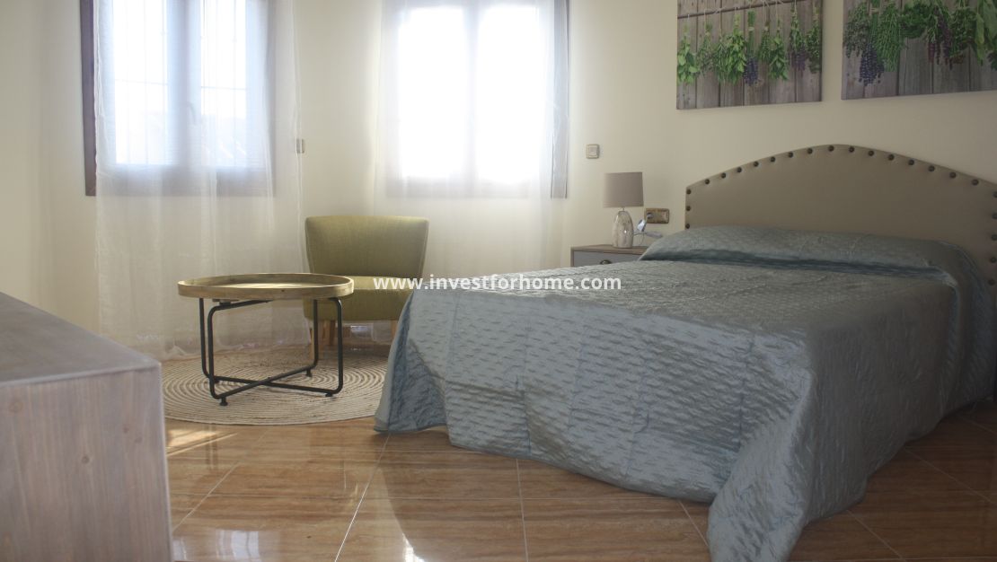 Nouvelle construction - Villa - Torrevieja - Centro