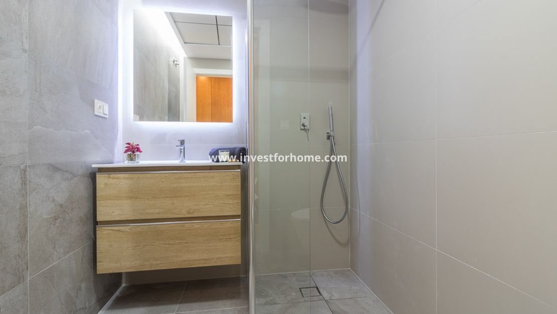 Nueva construcción - Bungalow - Torrevieja - Centro