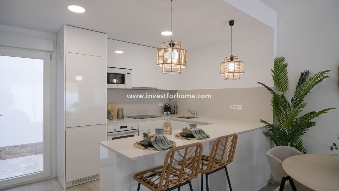 Nueva construcción - Casa - Jerónimo y Avileses