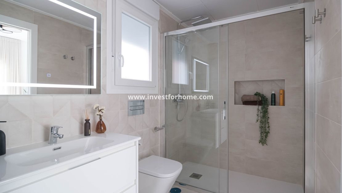 Nueva construcción - Casa - Jerónimo y Avileses