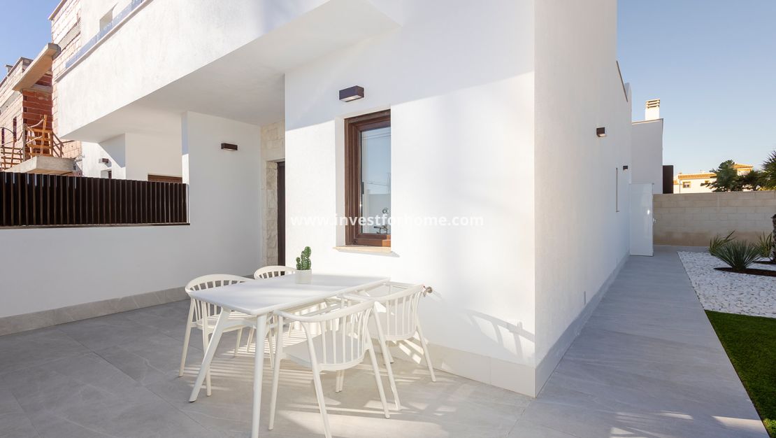 Nueva construcción - Casa - Orihuela Costa - Vistabella Golf