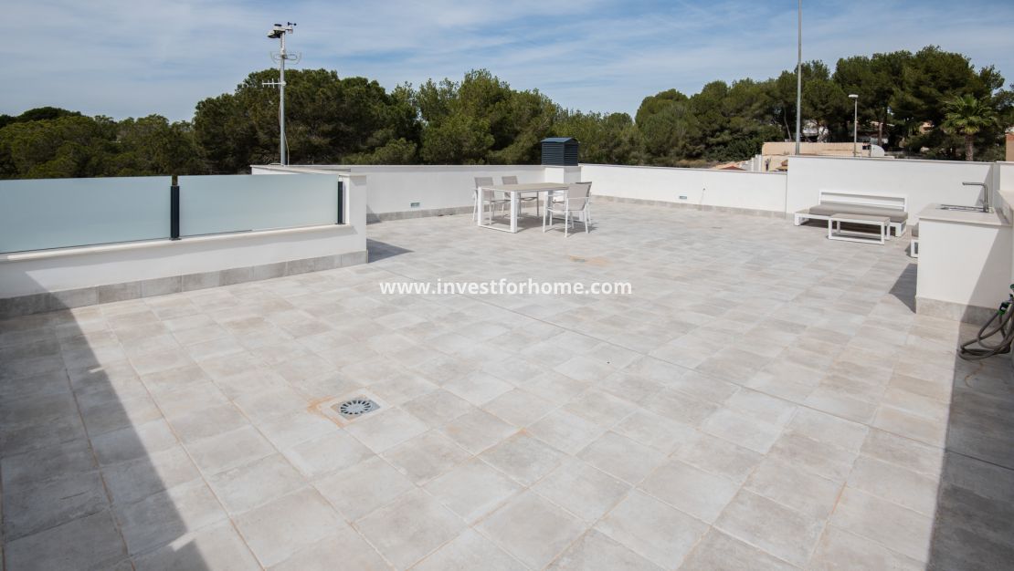 Nueva construcción - Casa - Pinar de Campoverde