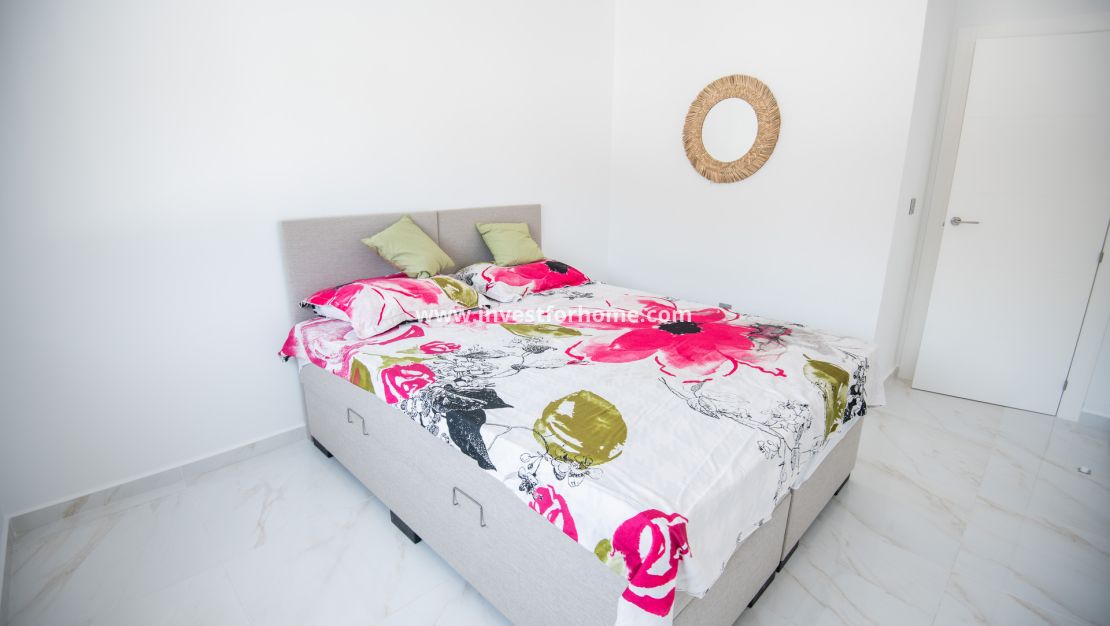 Nueva construcción - Casa - Pinar de Campoverde