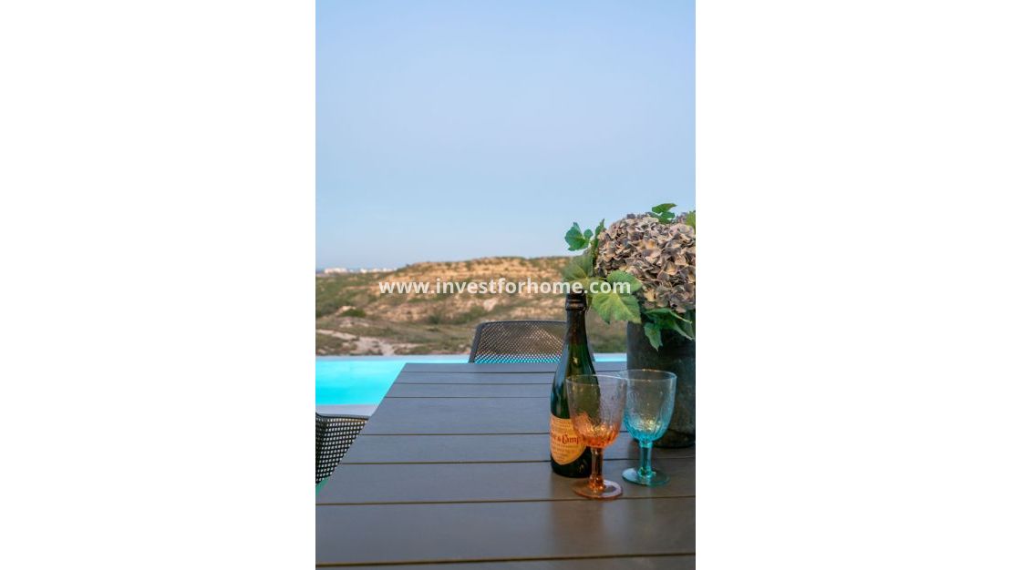 Nueva construcción - Casa - Rojales