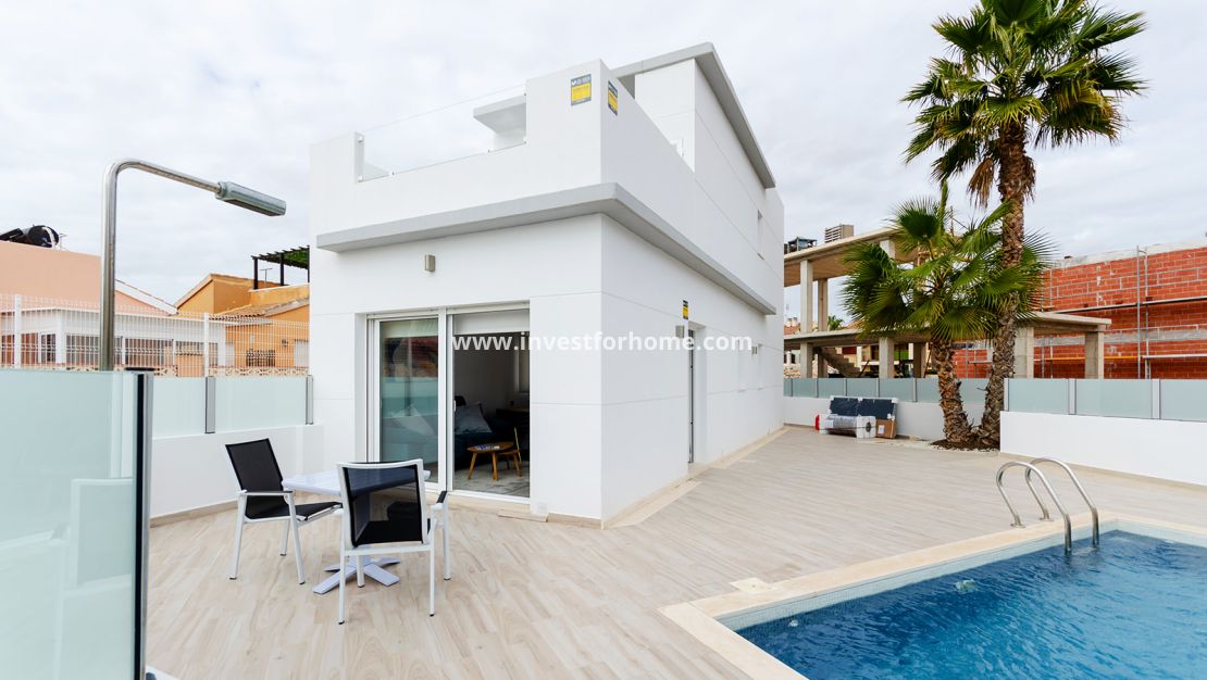 Nueva construcción - Casa - Torrevieja - Centro