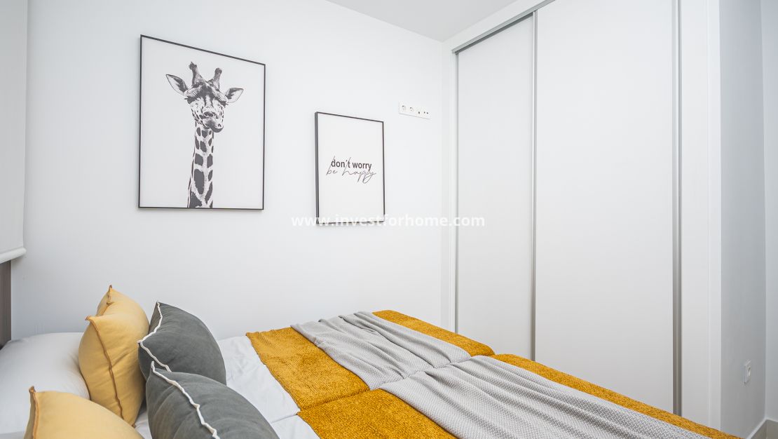 Nueva construcción - Casa - Torrevieja - Centro