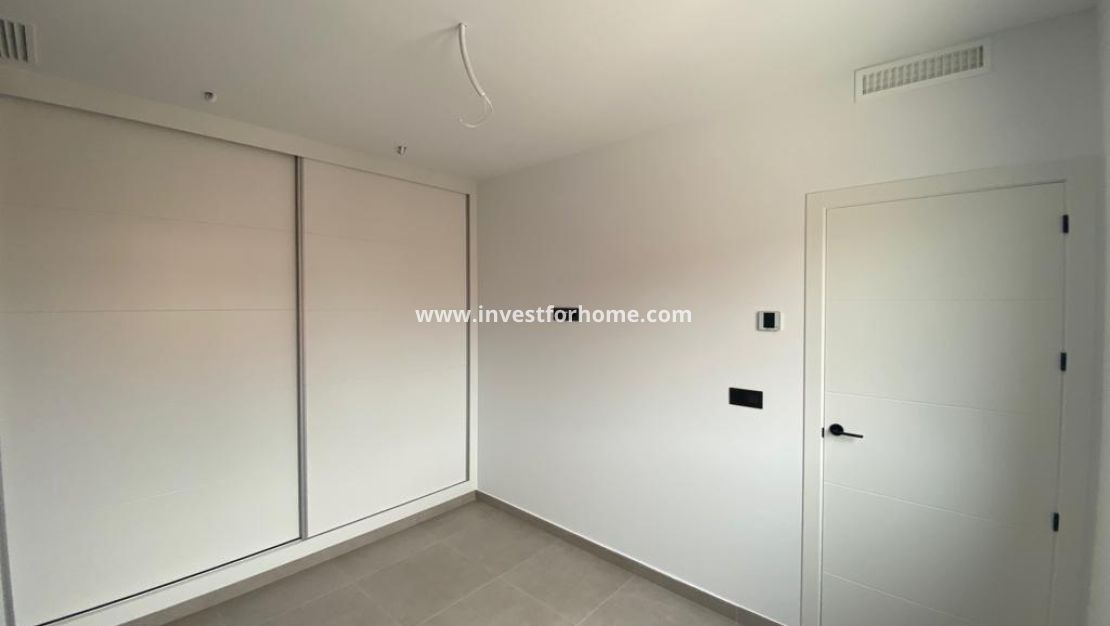 Nueva construcción - Chalet - Los Alcázares - La Concha