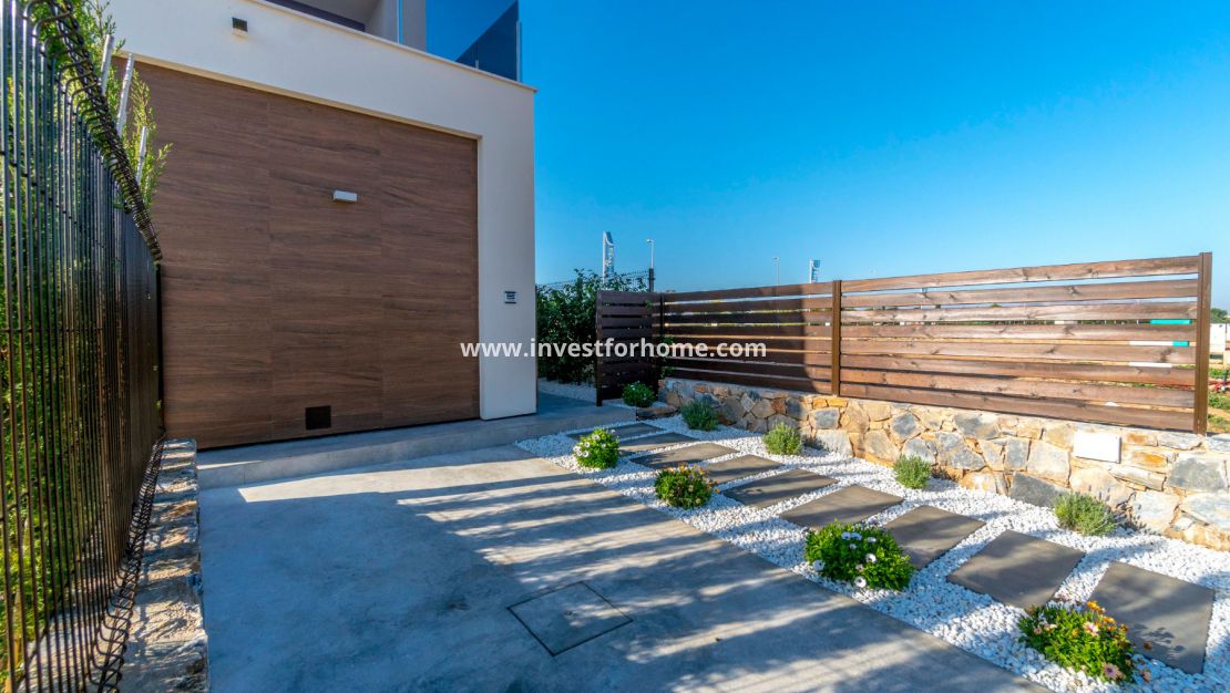 Nueva construcción - Chalet - Los Alcázares