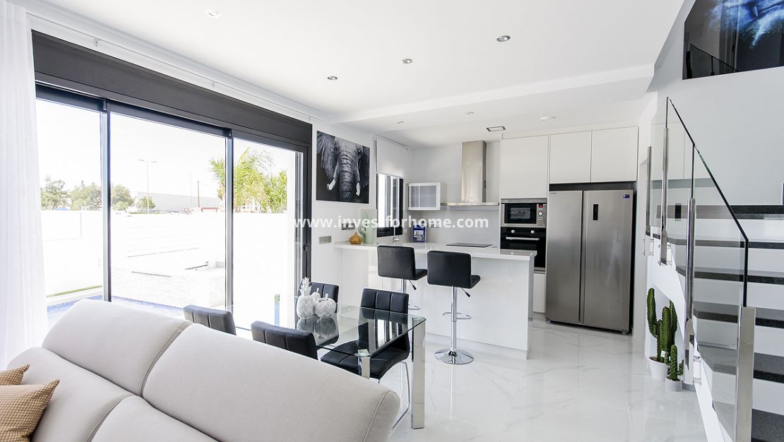 Nueva construcción - Chalet - Los Montesinos - Vistabella Golf