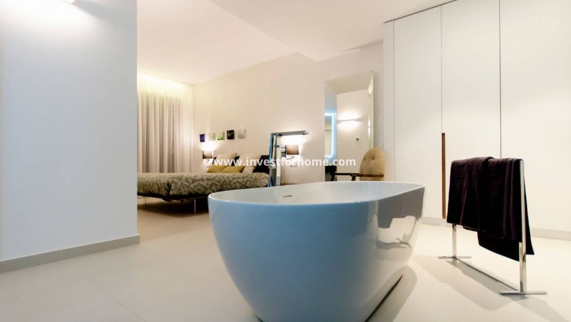 Nueva construcción - Chalet - Orihuela Costa - Dehesa de Campoamor