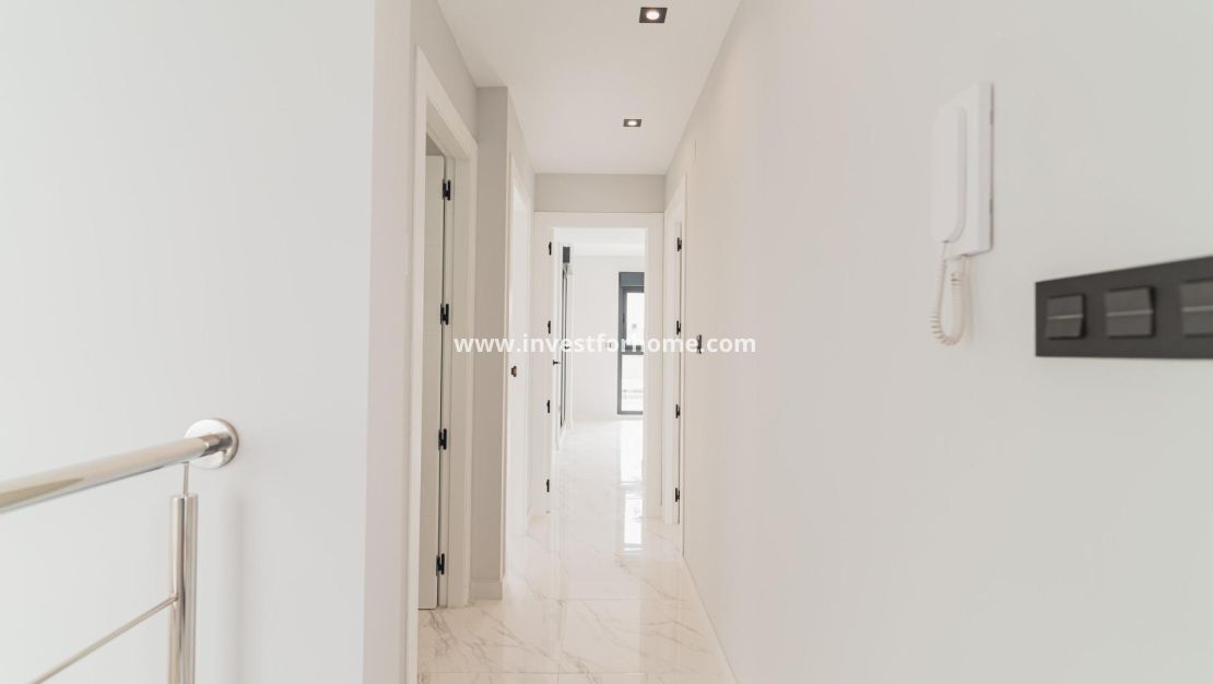 Nueva construcción - Chalet - Orihuela Costa - Punta Prima