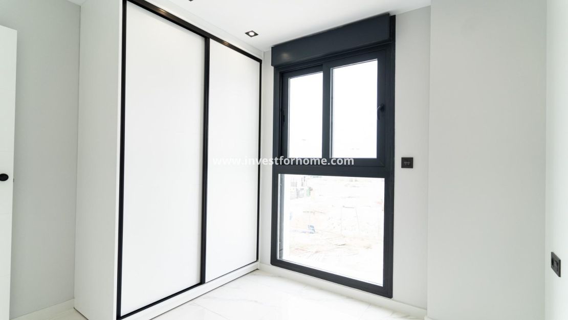 Nueva construcción - Chalet - Orihuela Costa - Punta Prima