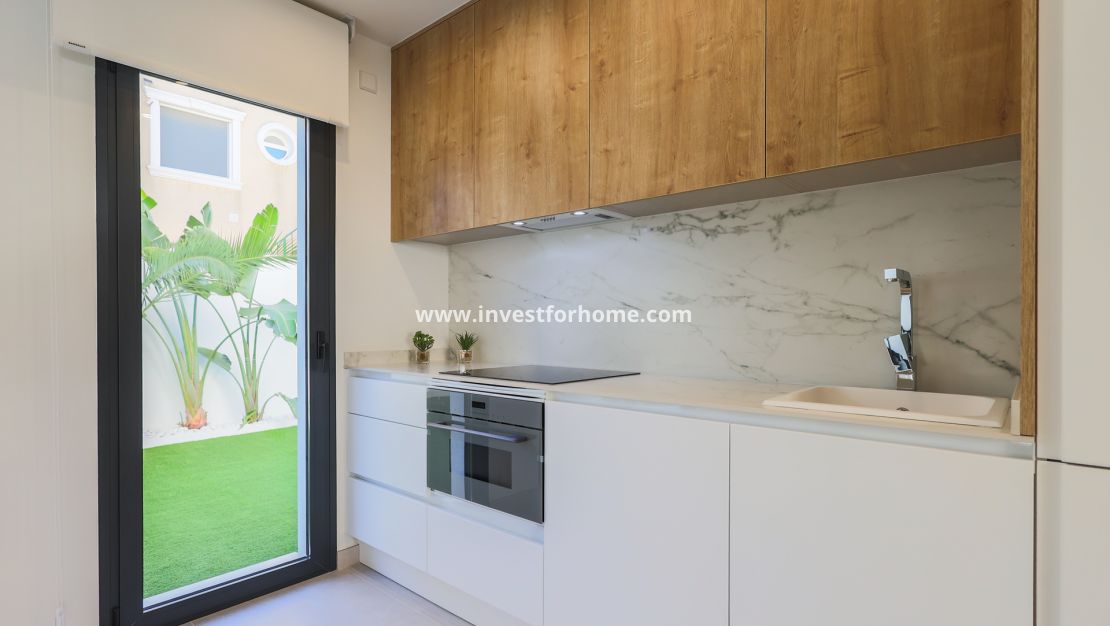 Nueva construcción - Chalet - Orihuela Costa