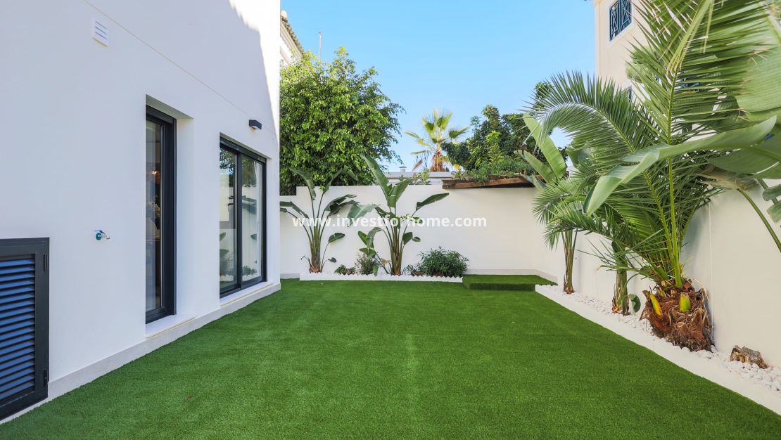 Nueva construcción - Chalet - Orihuela Costa