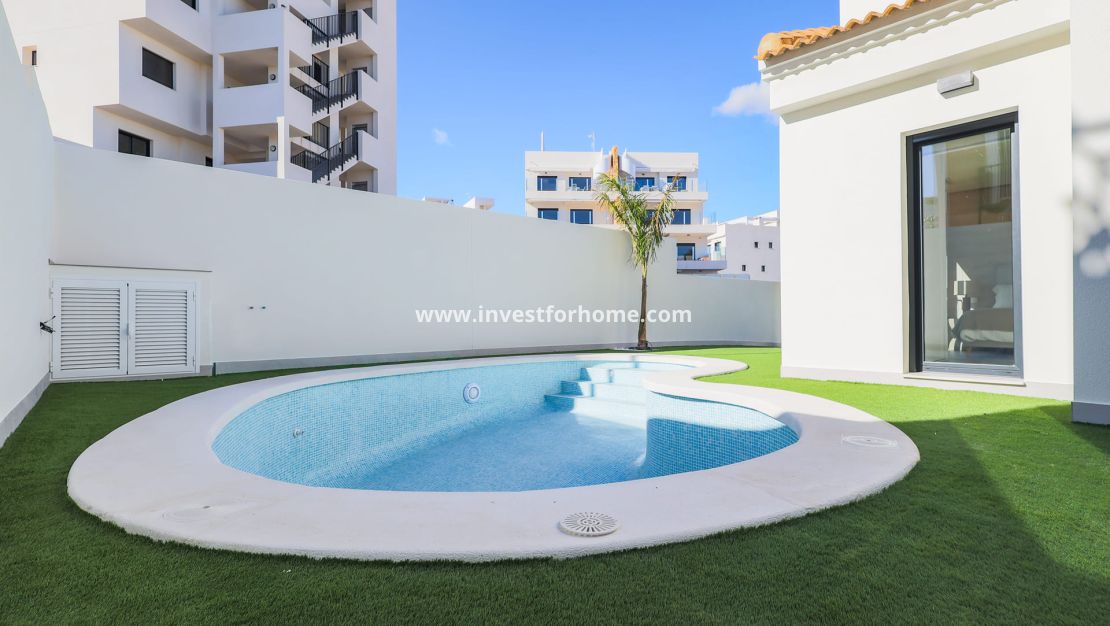 Nueva construcción - Chalet - Orihuela Costa