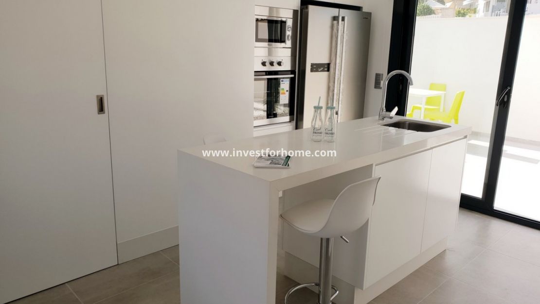 Nueva construcción - Chalet - Pilar de la Horadada - Pinar de Campoverde