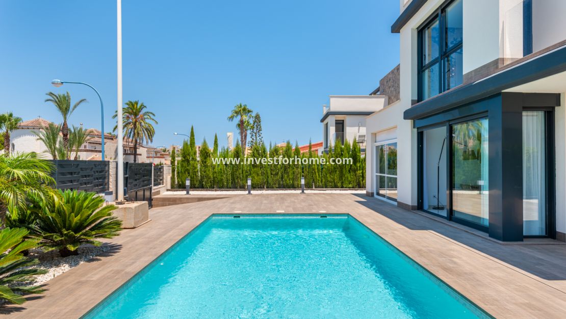 Nueva construcción - Chalet - Playa Paraiso