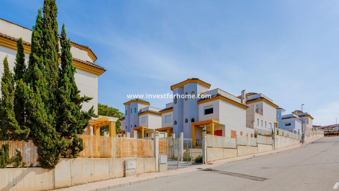 Nueva construcción - Chalet - San Fulgencio - El Oasis