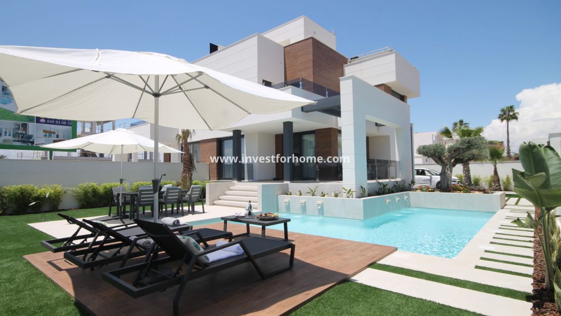 Nueva construcción - Chalet - Torrevieja - La Siesta-El Chaparral