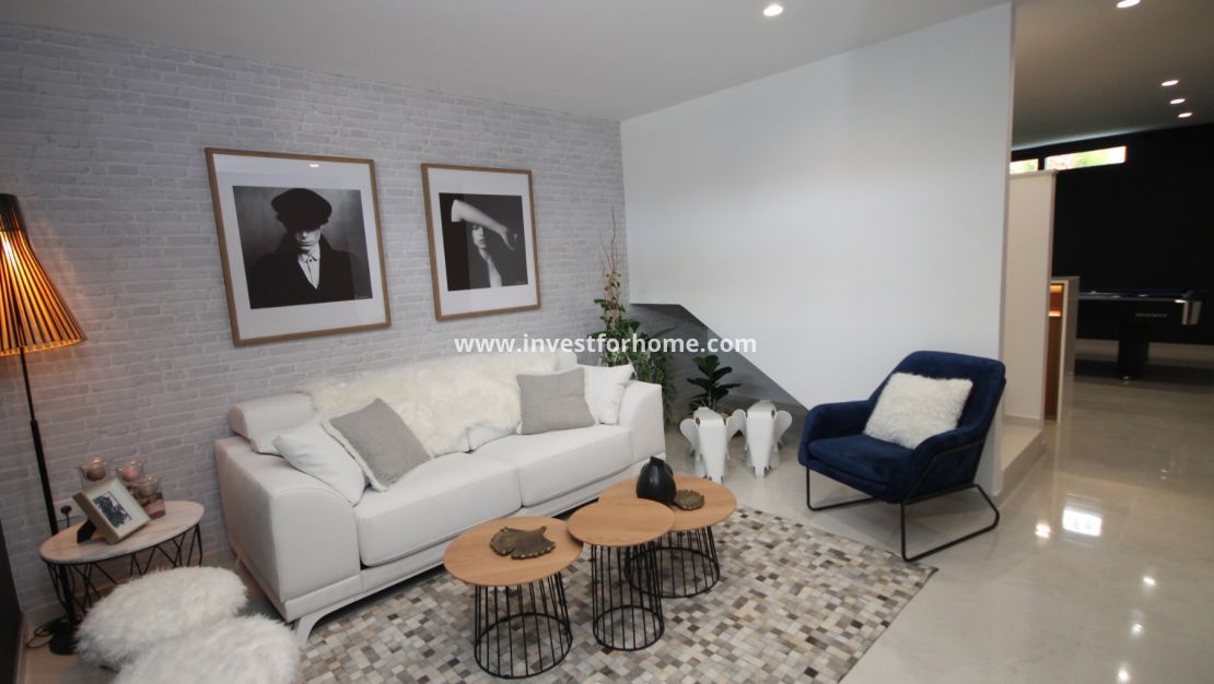 Nueva construcción - Chalet - Torrevieja - La Siesta-El Chaparral