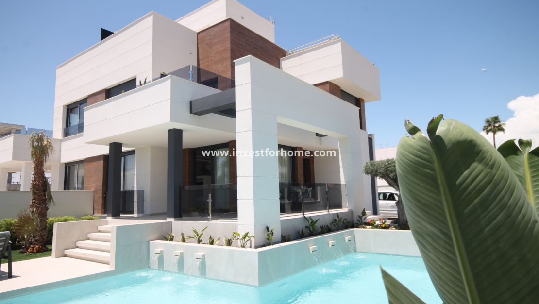 Nueva construcción - Chalet - Torrevieja - La Siesta-El Chaparral