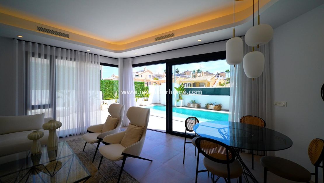 Nybyggnad - Villa - Orihuela Costa - Los Altos