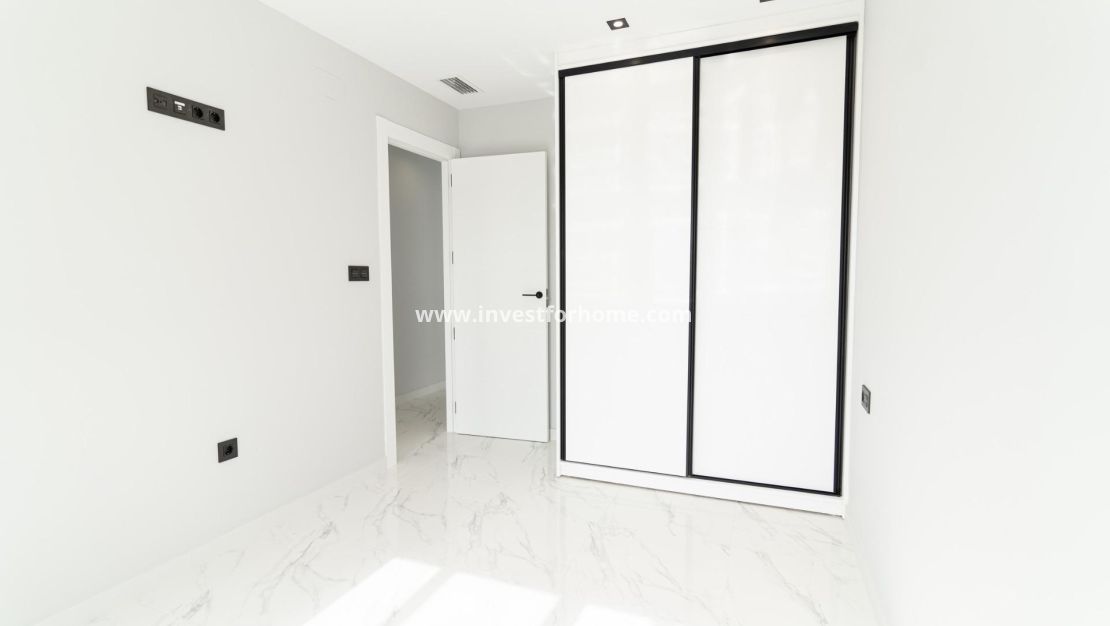 Nybyggnad - Villa - Orihuela Costa - Punta Prima