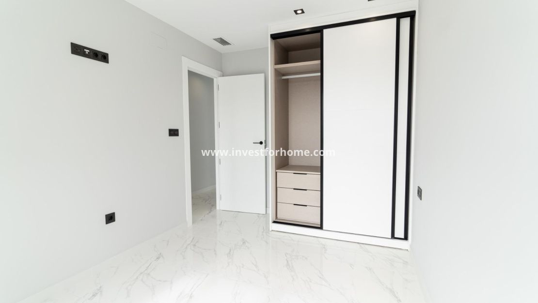 Nybyggnad - Villa - Orihuela Costa - Punta Prima