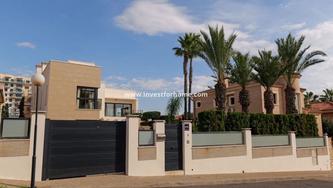 Nybyggnad - Villa - Torrevieja - Centro