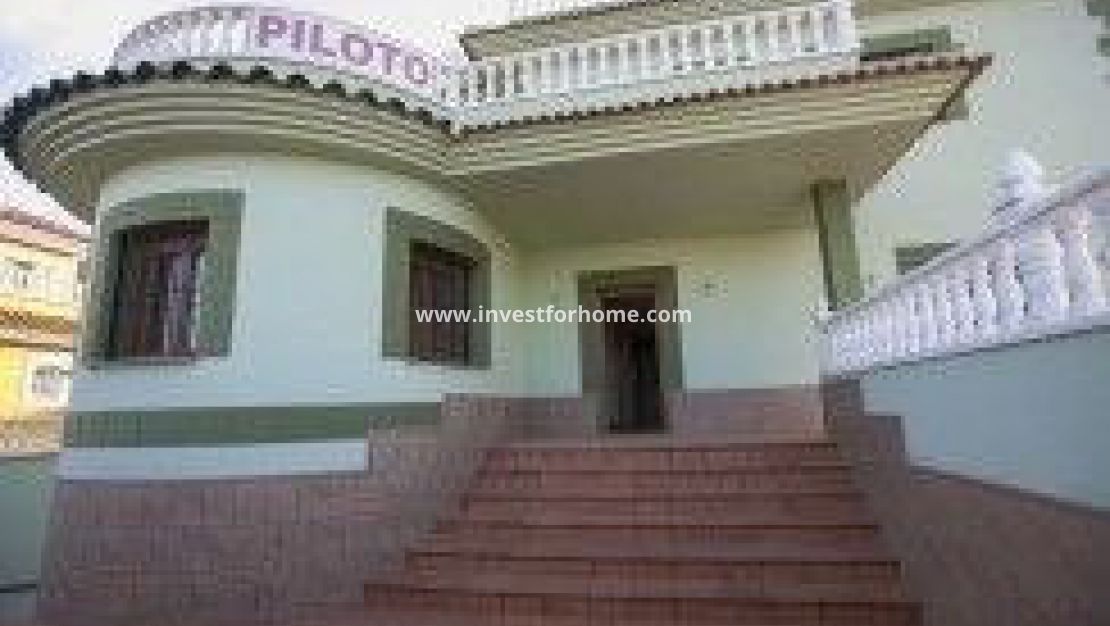 Nybyggnad - Villa - Torrevieja - Los Altos