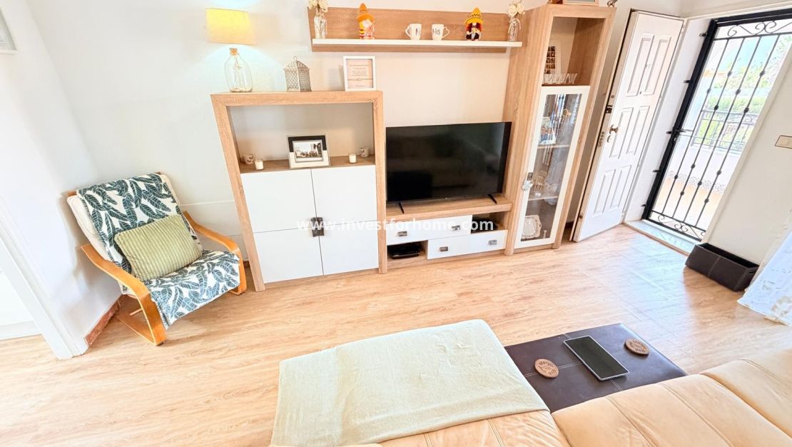 Reventa - Apartamento - Los Montesinos - La Herrada