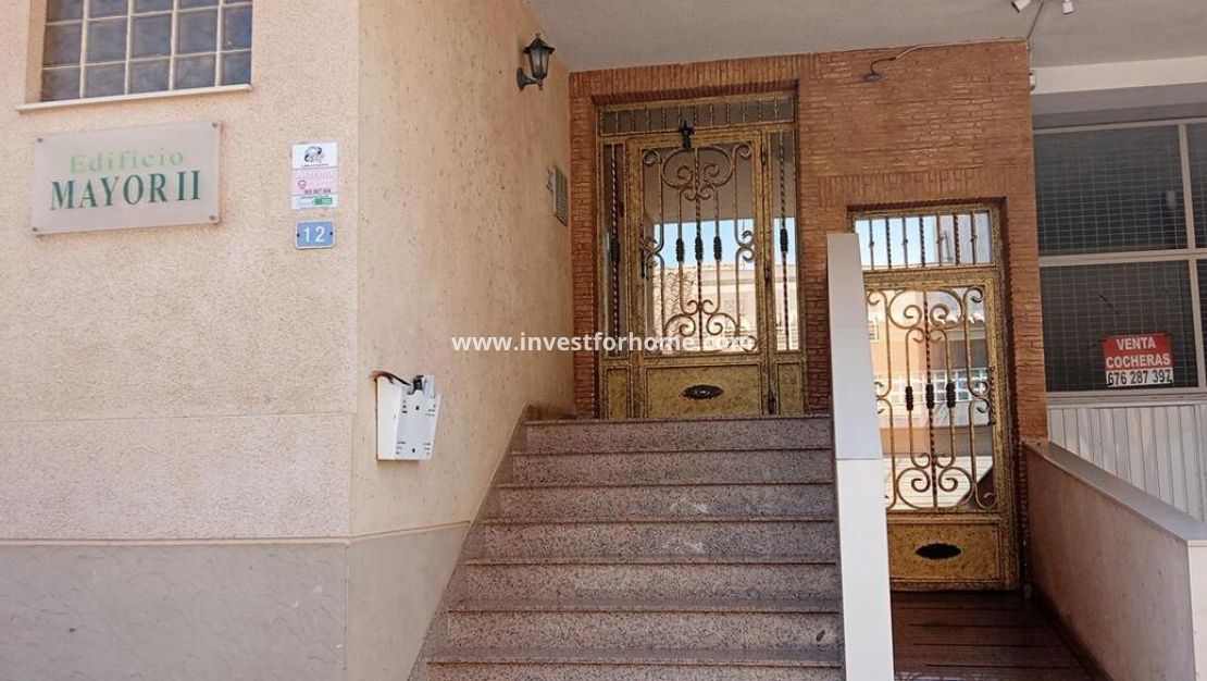 Reventa - Apartamento - Los Montesinos - PUEBLO CENTRO