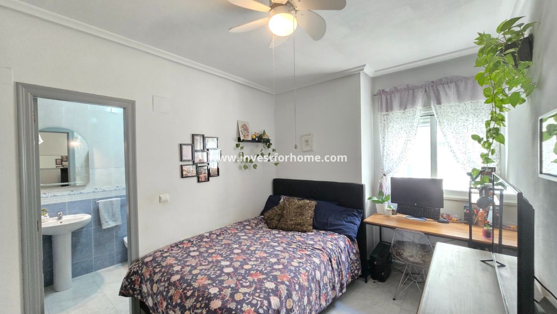 Reventa - Apartamento - Los Montesinos *