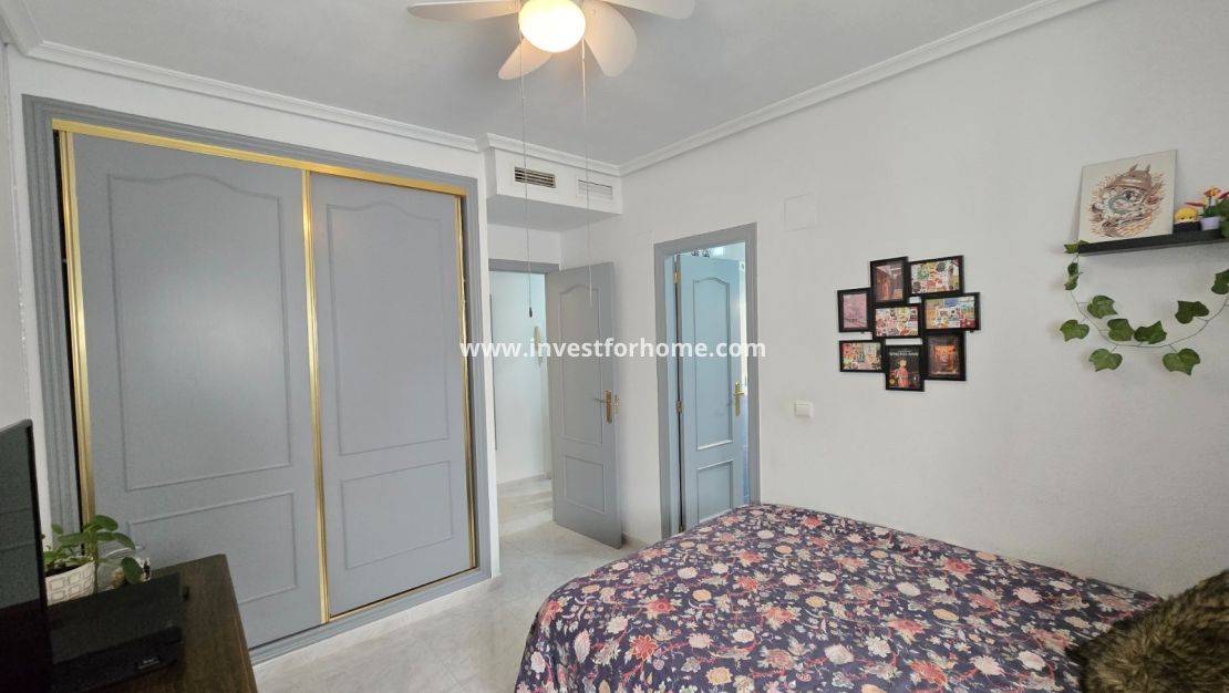 Reventa - Apartamento - Los Montesinos *