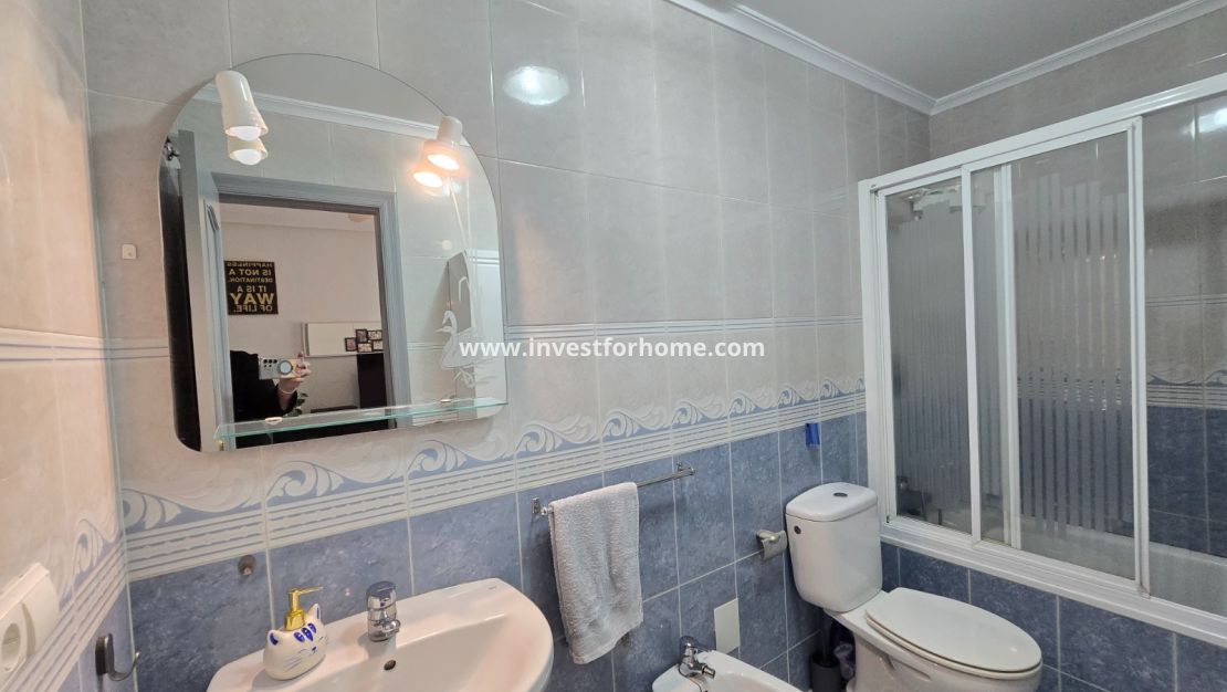 Reventa - Apartamento - Los Montesinos *