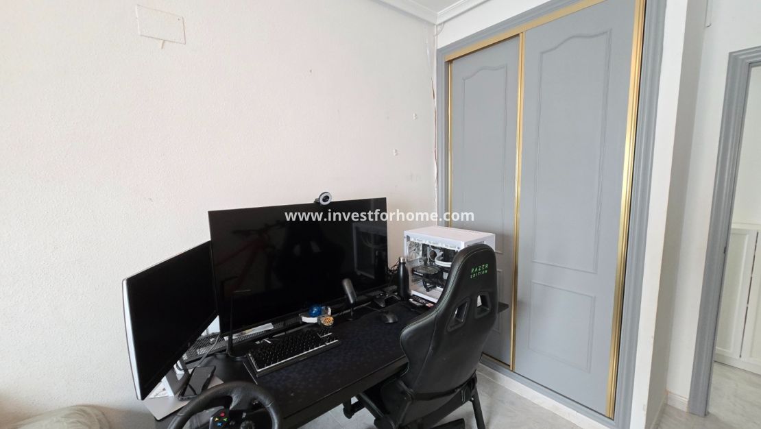 Reventa - Apartamento - Los Montesinos *