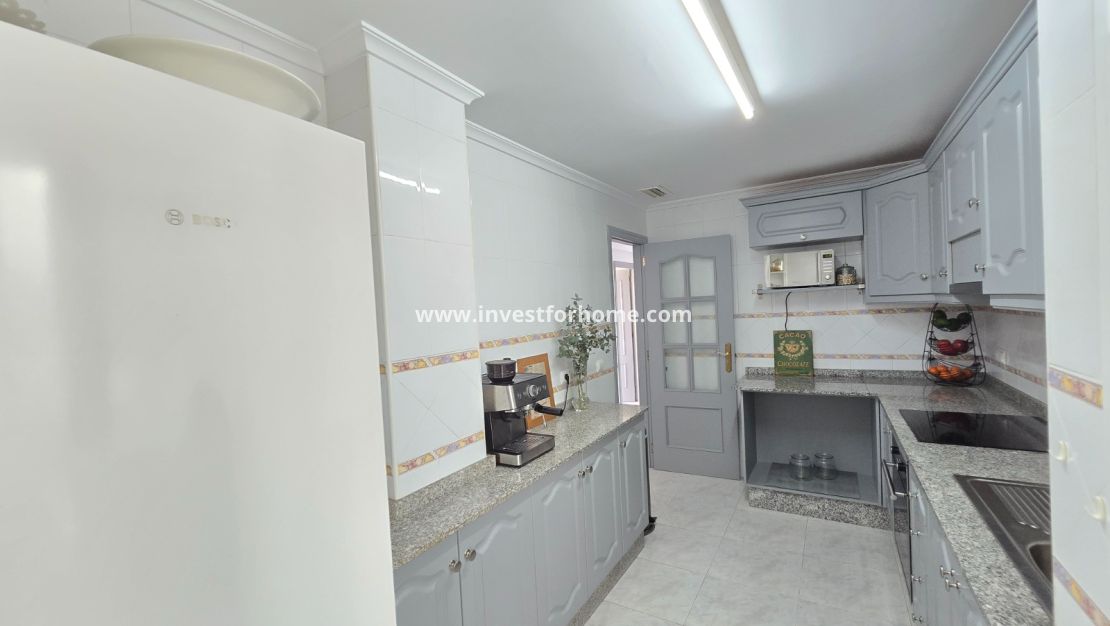 Reventa - Apartamento - Los Montesinos *