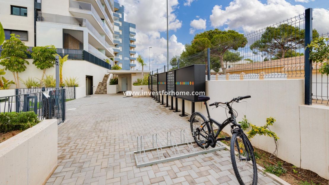 Reventa - Apartamento - Orihuela Costa - Dehesa De Campoamor