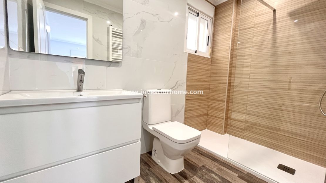 Reventa - Apartamento - San Miguel de Salinas - Inland